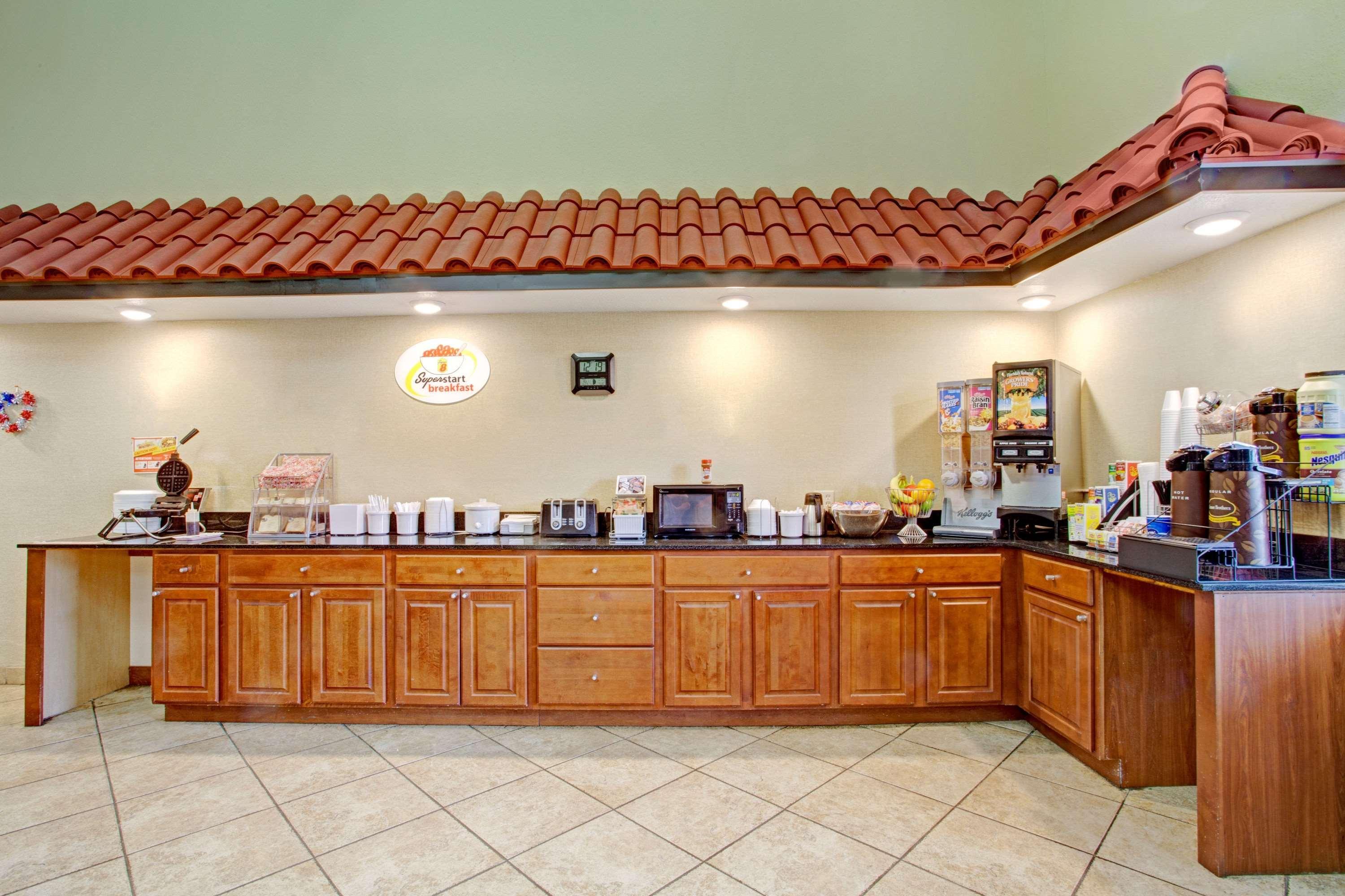 Super 8 By Wyndham Forrest City Ar Luaran gambar
